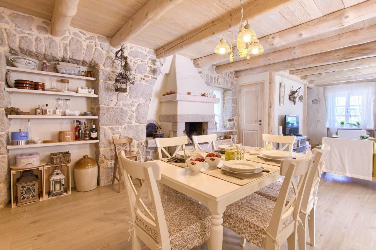 White Cottage Heritage House Cizici Exterior foto